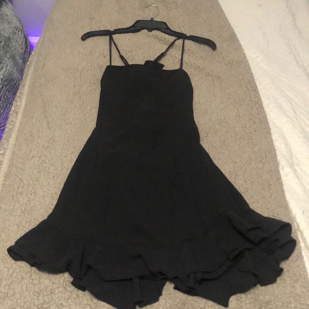 Aubrey Ruffle dress in black